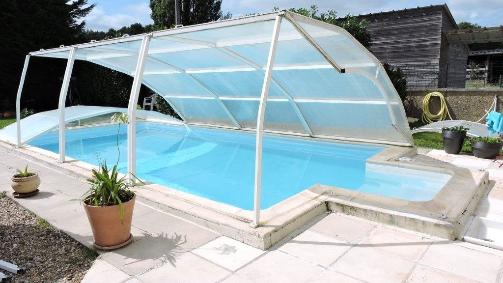 Piscine couverte et chauffée