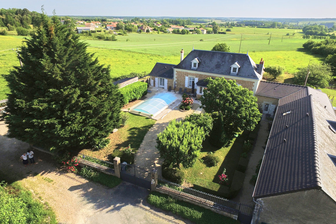 Vue aérienne — La Costonnerie et son domaine